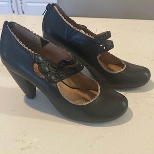 Miz Mooz Starla Dress Pumps Elegant Black 3” Mary Jane Dance Heels Size 8
